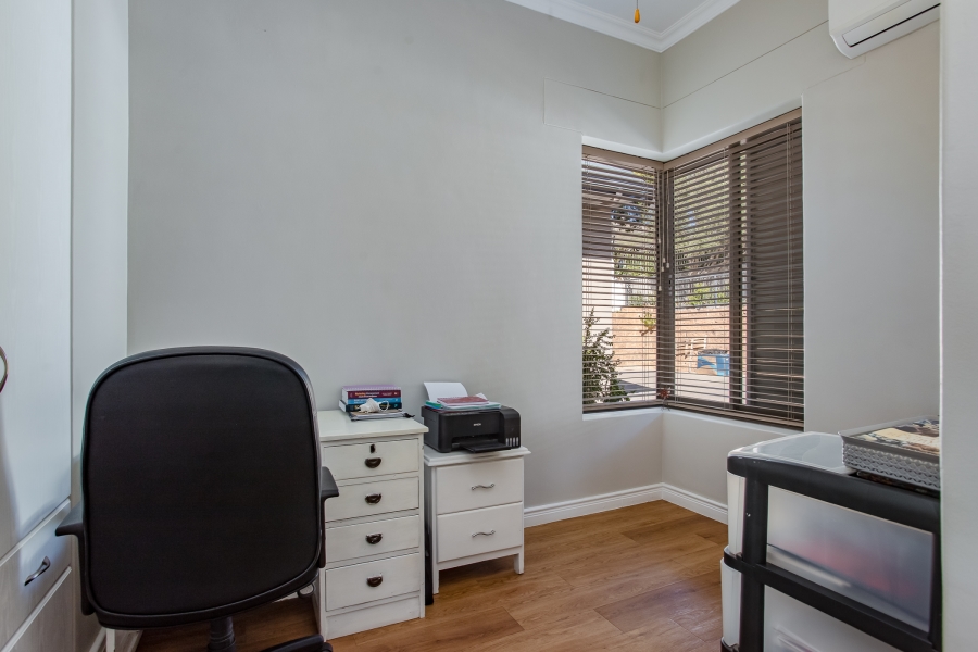 5 Bedroom Property for Sale in Paarl Central Western Cape